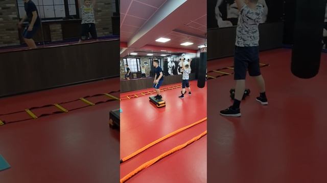 круговая тренировка. тренировка выносливости, силы, скорости. с Ксюшей Полтарабатько смотреть онлайн