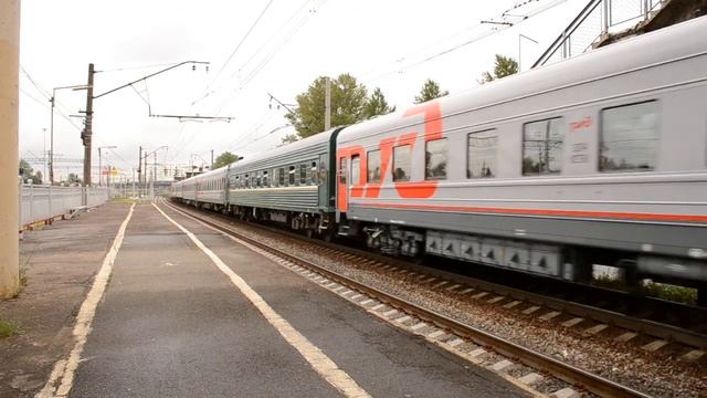 ЧС2т-1003 с пассажирским поездом и Приветливым Машинистом! (За что ему спасибо!!!) смотреть онлайн