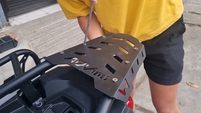 ADV 160 Side Pannier Bracket Installation - Red Motoshield смотреть онлайн