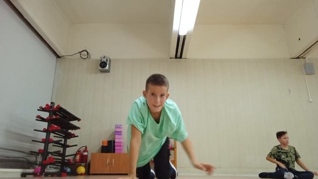 брейк данс.Тренировка.1час.@bboyplast крутой тренер.♥️❤️? смотреть онлайн