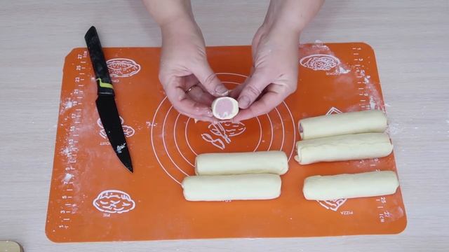 Бутерброды из слоеного теста и сосисок. Быстро и оригинально смотреть онлайн