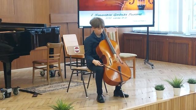 Romberg: G-dúr etüd, Bárdos: Estéli dallam, Popper: g-moll Mazurka смотреть онлайн