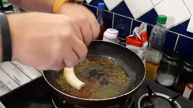 Жареные бананы под карамелью. смотреть онлайн