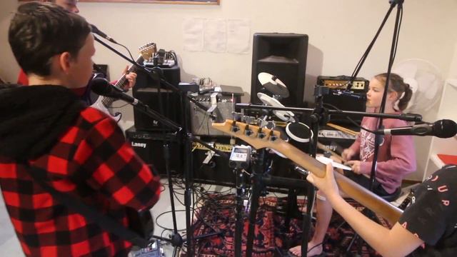 Another Brick in the Wall (Cover) - Pink Floyd - RUMPUS - Family Band / Kids Band / Rock Band смотреть онлайн