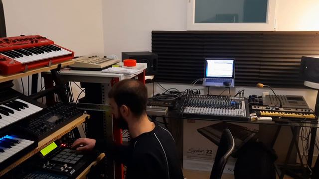 Live Jam Mpc 2500 , Roland Jv 1080 , Supernova II смотреть онлайн