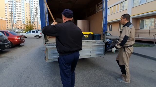 Привезли мебель?обустраиваем офис потихоньку? смотреть онлайн