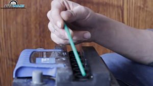 Как проверить уровень электролита в аккумуляторе