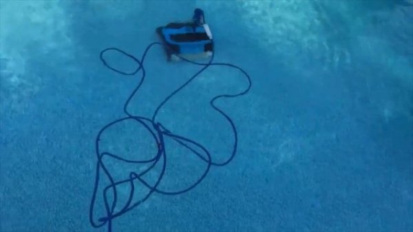 Dolphin Nautilus CC Plus Review ? Best Robotic Pool Cleaner?