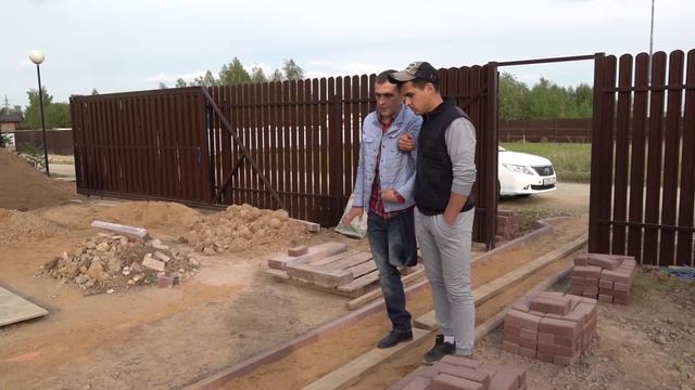 Начало работ по благоустройству территории возле нового дома. \Выпуск №4 смотреть онлайн