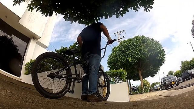 Camilo Espinosa - Novato callejero смотреть онлайн