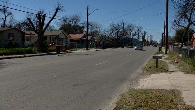 Neighbor reacts to human smuggling bust near home смотреть онлайн