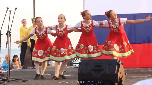 День флага России 2016. Судак. Отрывки концерта смотреть онлайн