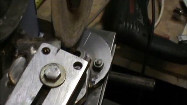 Приспособление для заточки резцов под радиусом смотреть онлайн