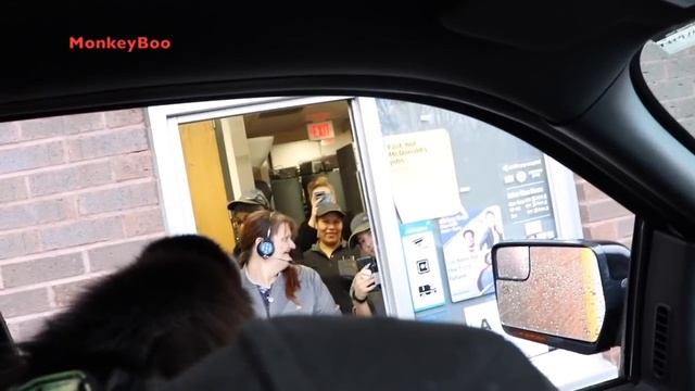 Monkey Surprises The McDonalds Drive Thru! (FUNNY) смотреть онлайн