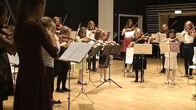 Tchajkovski Børne album Træsoldaternes march смотреть онлайн