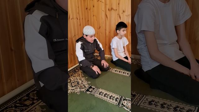 РЕБЯТА ХАФИЗ КОРАНА ПОЗДРАВЛЯЮТ ВСЕХ ЗРИТЕЛЕЙ НАШЕГО КАНАЛА С ПРАЗДНИКОМ УРАЗА БАЙРАМ! смотреть онлайн