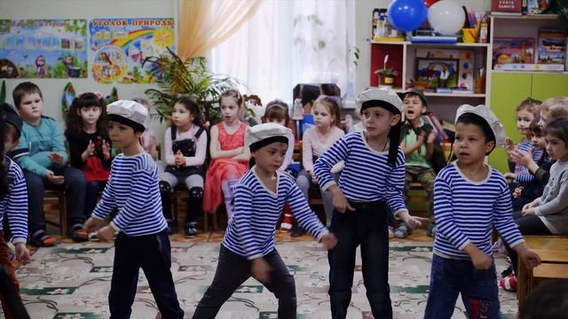 г.Майкоп утренник 23 февраля. День Защитника Отечества в детском саду №3 "Одуванчик" смотреть онлайн