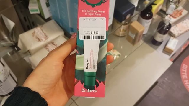 VLOG: по магазинам. TK Maxx, Müller. Купила какие тени от Makeup Revolution?! Свотчи! смотреть онлайн