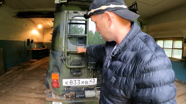 В деревне дожди, пересели на УАЗ для бездорожья. смотреть онлайн