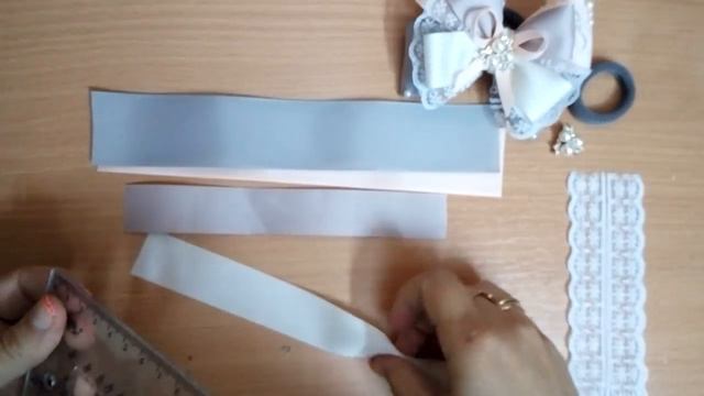 Нарядные резинки бантики из лент канзаши МК (часть 1) / hair clips ribbon kanzashi DIY смотреть онлайн