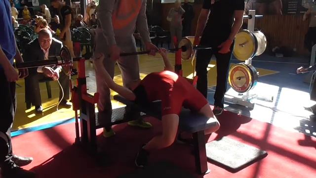 172 Кислинский Егор. Жим лежа 40 кг. Кубок Украины 2015 (UPC) смотреть онлайн