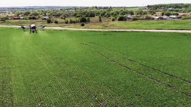 Процесс обработки с/х полей химическими средствами защиты растений. смотреть онлайн