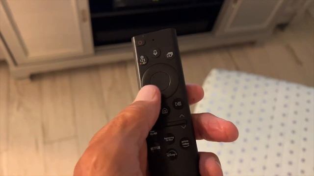 How to play and pause, reverse and fast forward a streaming video on Samsung QLED 4K TV with Remote смотреть онлайн