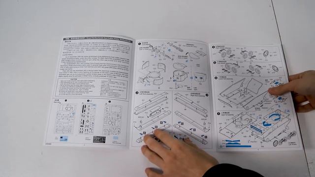 Сборная модель танк-Амфибия A4E12. Распаковка смотреть онлайн