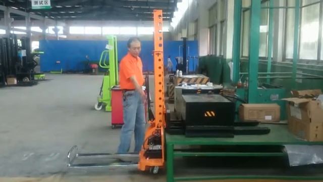 Self loader, Pallet Lifter, the pedestrian stacker for vans and transport vehicles смотреть онлайн
