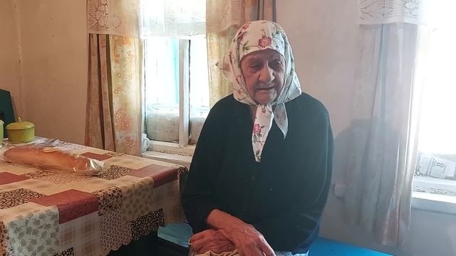 В 95 лет тяжело бабушке Паше жить одной. смотреть онлайн