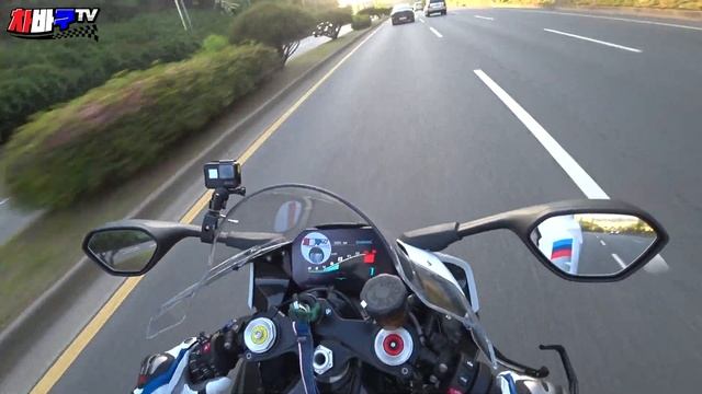 BMW M1000RR Stock Exhaust Sound ASMR!!! (BMW M1000RR Competition Package)