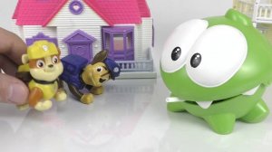 Мультик Ам Ням и Щенячий Патруль делят Шоколадное яйцо! Мультики с игрушками для детей. ПутаПтус ТВ