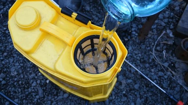 Две обязательные обработки сада весной от вредителей и болезней. Работают всегда безотказно смотреть онлайн