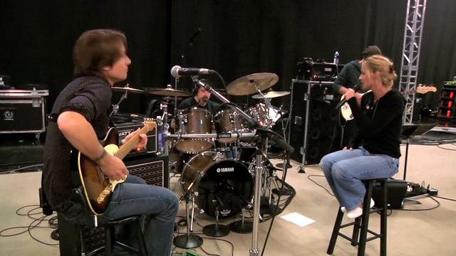 Faith Hill and Keith Urban Rehearse "Piece Of My Heart" смотреть онлайн