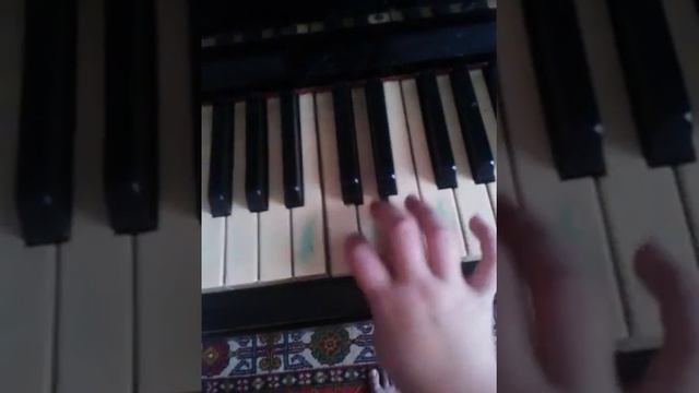 Песни игра на пианино смотреть онлайн