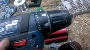 Вскрытие Li-Ion 10.8в аккумулятора Bosch.