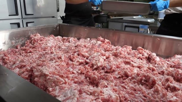 Большой стейк для уличной еды в Корее смотреть онлайн