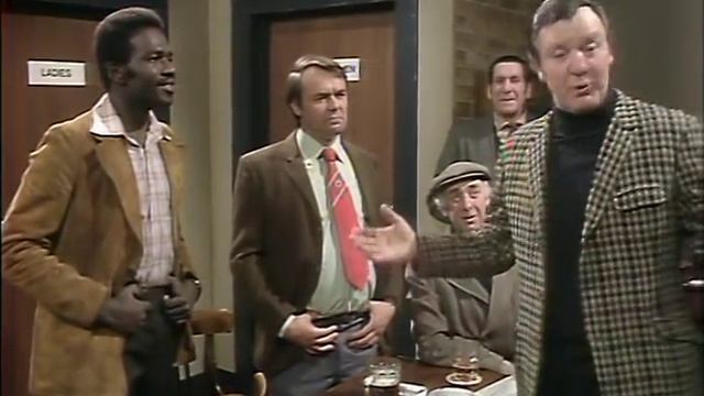 Love Thy Neighbour se7 4 The Opinion Poll Broadcast 8 May 1975 смотреть онлайн