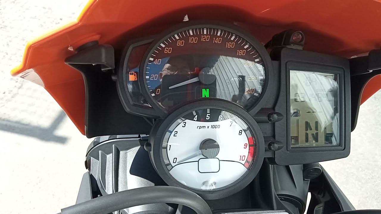 B9461 BMW F800R смотреть онлайн