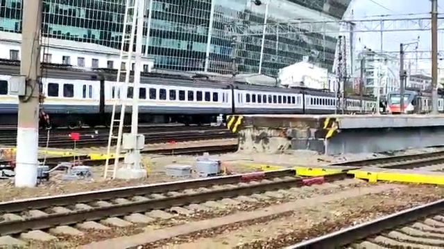 ЭД4МКУ-151 Едет в тупик смотреть онлайн