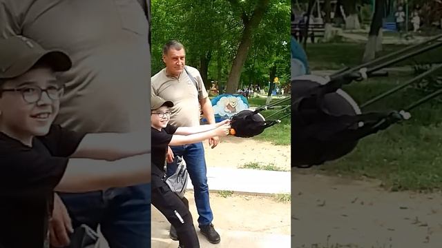 Гуляем по парку. Энгри бердс. смотреть онлайн