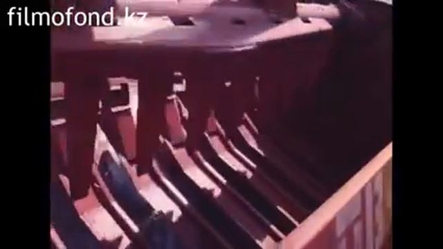 МАШИНЫ ДЛЯ УБОРКИ НЕЗЕРНОВОЙ ЧАСТИ УРОЖАЯ 1986г смотреть онлайн