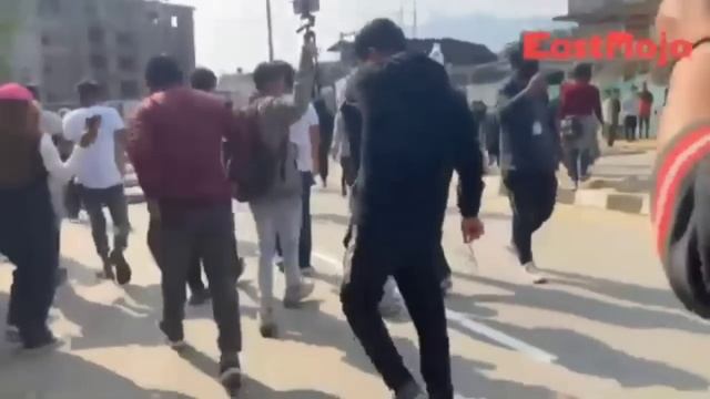 Police are throwing Stones | ARUNACHALI STUDENTS ARE DYING | Please Save Us? | APPSC fiasco Protest смотреть онлайн