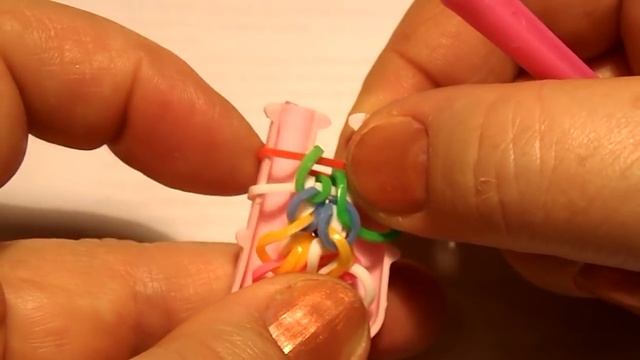 Браслет СЕРДЕЧНЫЕ СТРУНЫ из резинок RAINBOW LOOM на рогатке смотреть онлайн