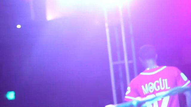 E. Cov Performs Live @ The Troubadour Los Angeles With TOO $HORT Part 2 of 3 смотреть онлайн
