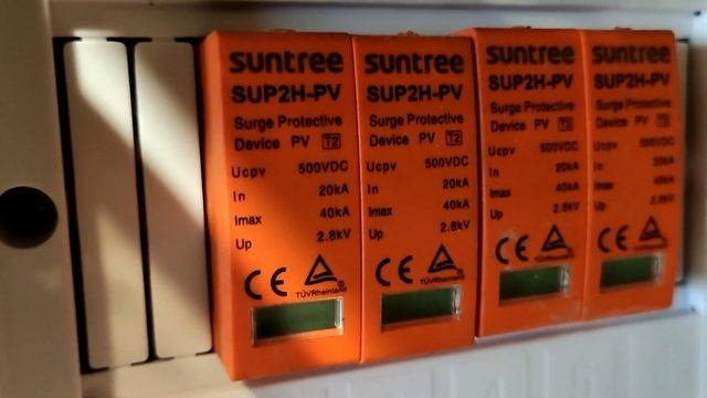 Гибридный сетевой инвертор Deye SUN-5K-SG01LP1-EU WiFi смотреть онлайн