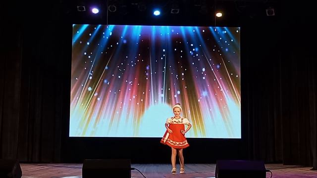 Звезды - Русская красавица смотреть онлайн