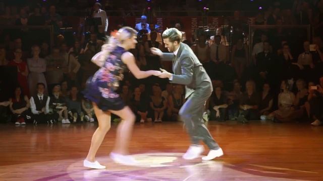 Boogie Woogie смотреть онлайн