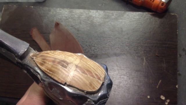 КРУТОЙ ПОДАРОК.топор на подставке. смотреть онлайн