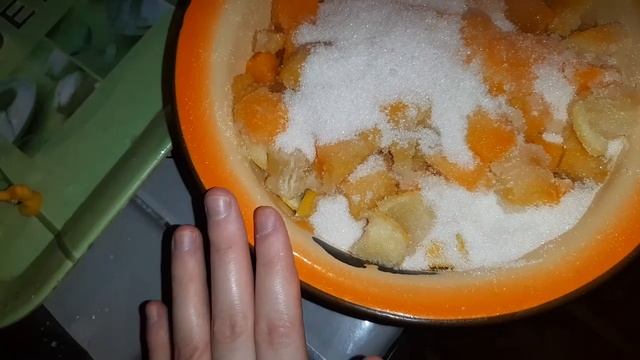 -Приготовила варенье из тыквы и лимона. Пахнет как навоз. смотреть онлайн